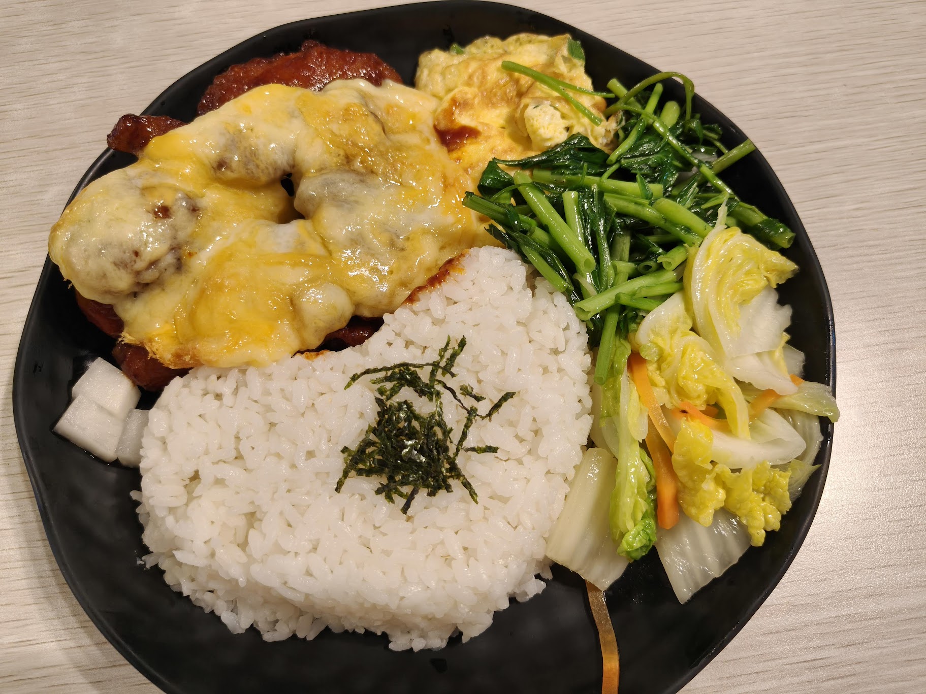 i嘎嗶複合式餐廳 - 韓式炸雞飯