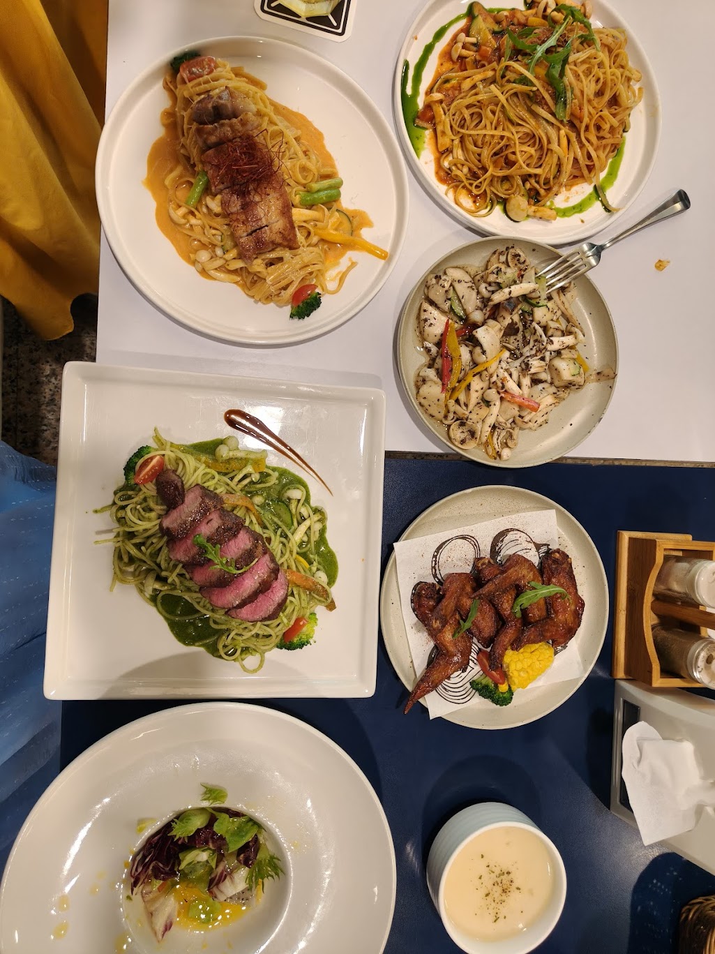 三米藍。義大利風味餐館 - 特色附餐與飲品