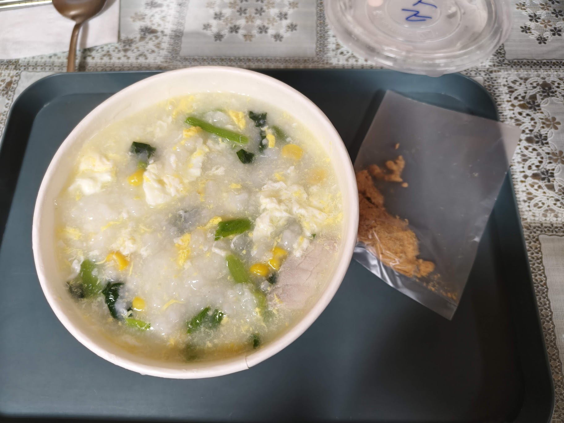 農閒時刻的粥 - 韓式泡菜火鍋麵