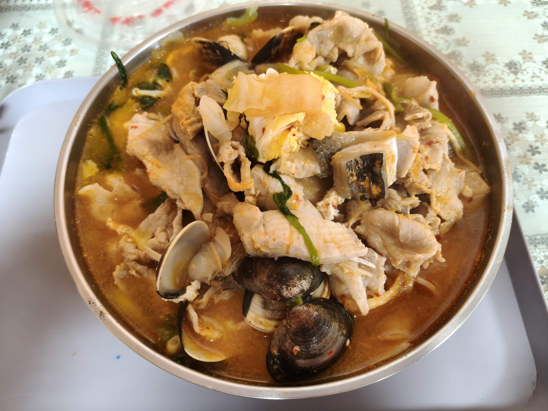 農閒時刻的粥 - 石斑魚火鍋麵